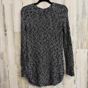 So Women's Size Small Long Black and White Knit Long Sleeve Top Sweater